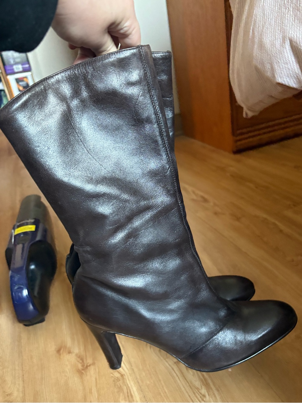 BCBG Paris leather boots!